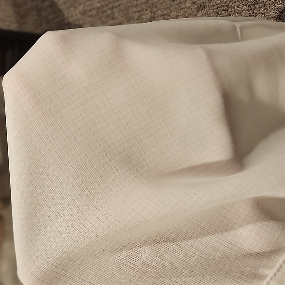 White 3/4 button collard blouse size XL chest 22 inches 26 1/2 inches. - Picture 6 of 6